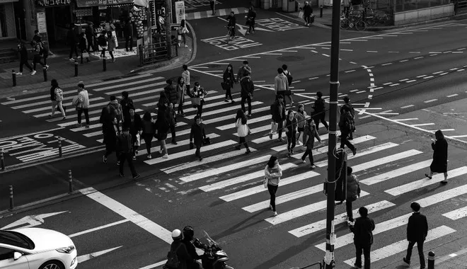 Frenata automatica e riconoscimento pedone: non così efficace al buio