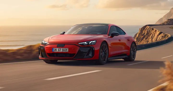 Audi e-tron GT quattro, nuova versione d'accesso. 585 CV e 622 km di autonomia