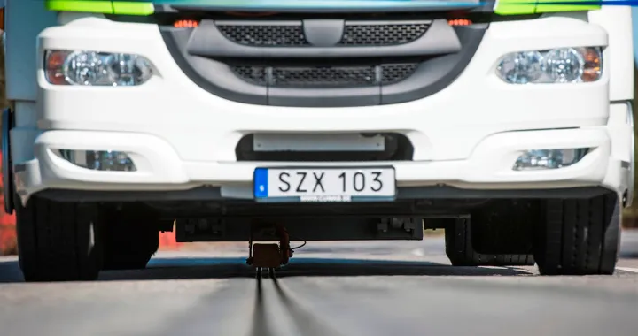 eRoad Arlanda: in Svezia la strada che ricarica in corsa i veicoli elettrici