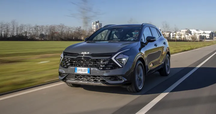 Kia Sportage, al lavoro sul restyling del SUV. Le foto spia