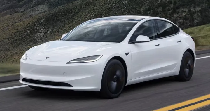 Tesla con garanzia scaduta, per cambiare il pacco batteria gli chiedono 23.500 euro