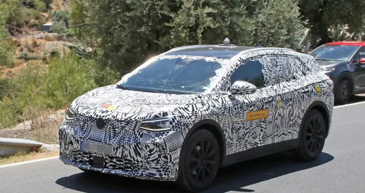 Volkswagen ID. CROZZ: prime foto spia del SUV elettrico