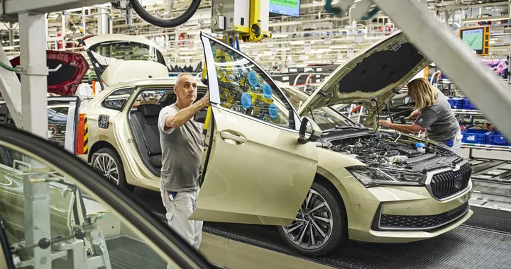 Skoda Superb 2024, a Bratislava inizia la produzione della nuova generazione