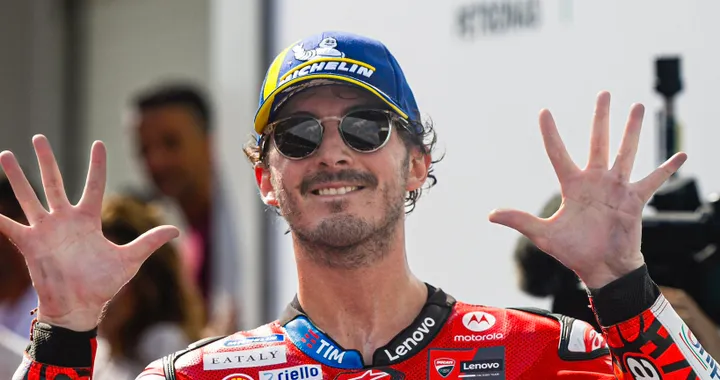 MotoGP, Bagnaia non molla. Il Mondiale si deciderà a Barcellona