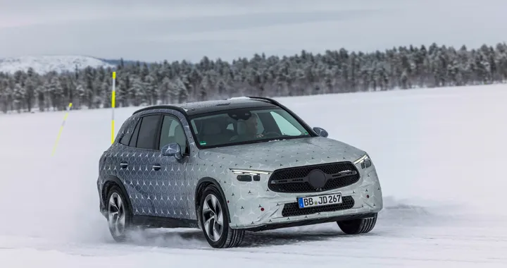 Nuova Mercedes GLC, debutto fissato per il primo giugno?