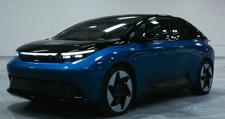 IndiEV: nuova auto elettrica con PC gaming integrato