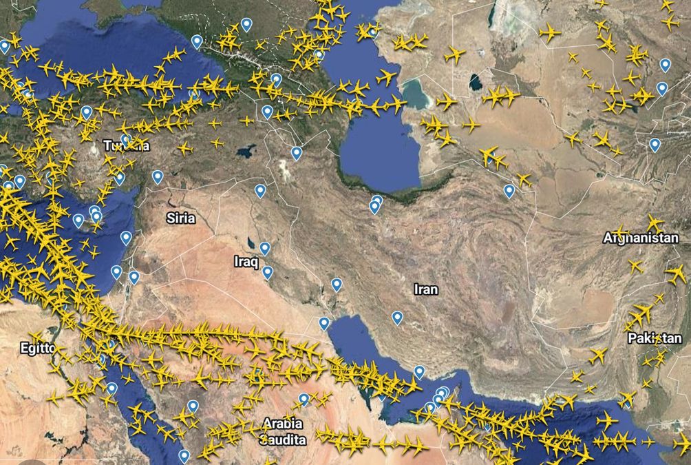 Israele attacca l'Iran: da Tel Aviv a Kabul, traffico aereo bloccato