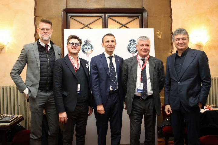 ingrandisci immagine