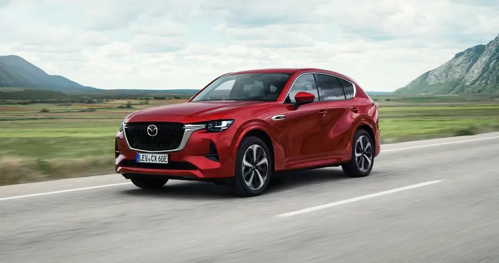 La Mazda CX-60 si aggiorna così per il 2025. Novità e prezzi