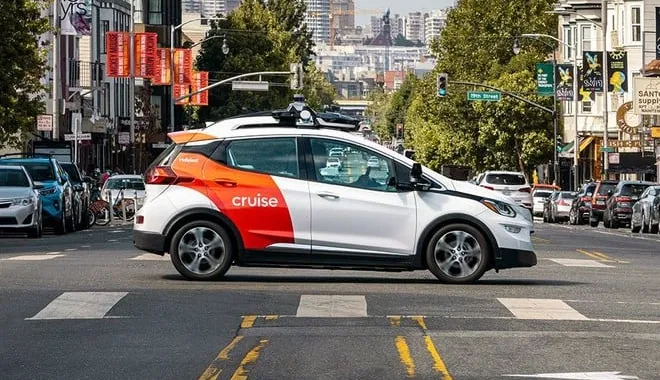 La fine del sogno Robotaxi: GM assorbe Cruise e si concentra sugli ADAS