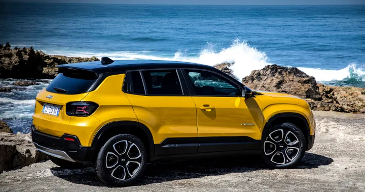 Jeep Avenger vince il Car of the Year 2023