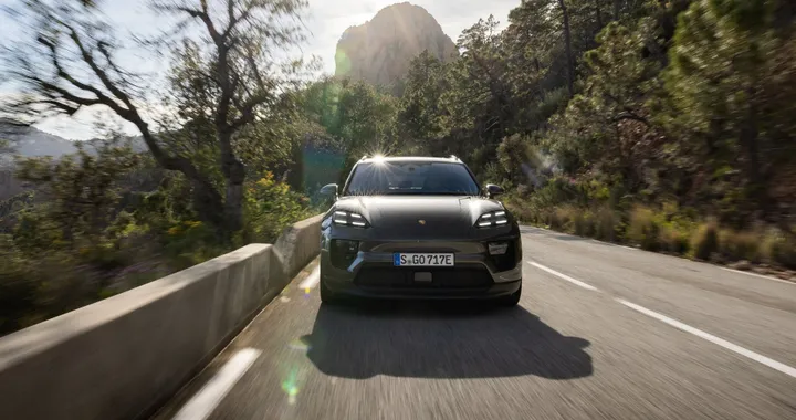 Porsche conferma: arriverà nuovo SUV endotermico e una 911 ancora più sportiva