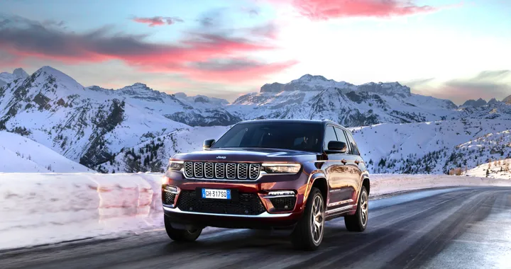 Jeep Grand Cherokee 4xe, debutta in Europa la versione Plug-in