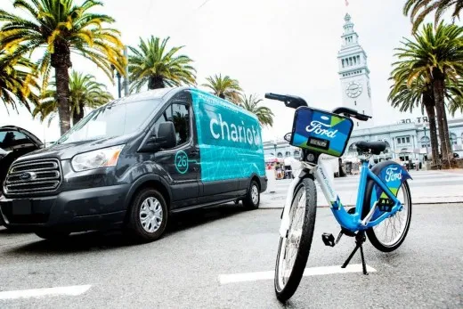 Ford: il futuro della mobilità urbana tra navette e bici