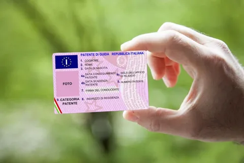 Patente auto, accordo in Europa per quella digitale. Le novità