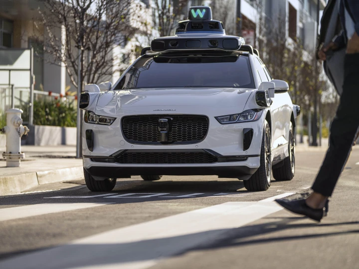 Waymo vuole lanciare il servizio robotaxi a Londra entro la fine del 2026