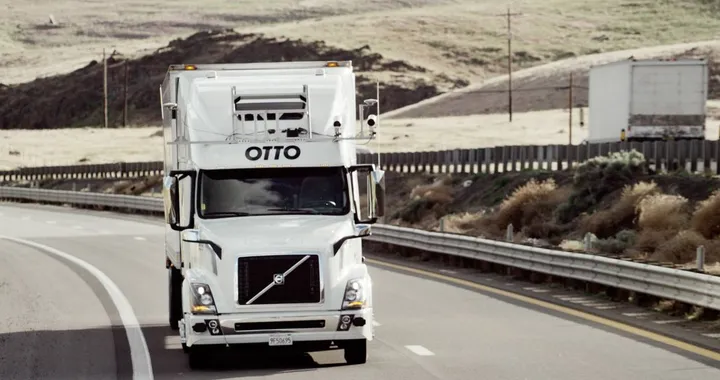 Uber dice addio (per ora) ai camion a guida autonoma