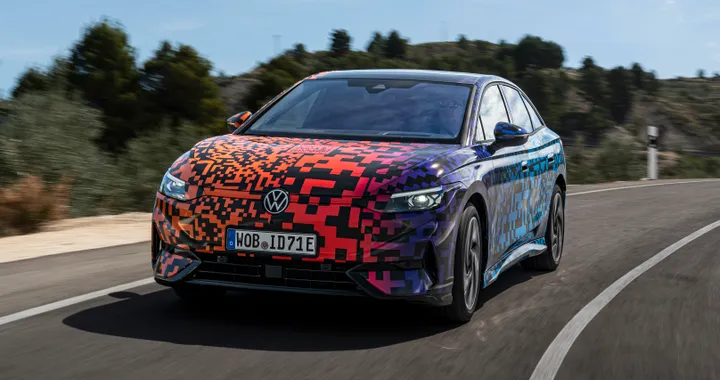 Volkswagen ID.7, nuovi dettagli dell'erede elettrica della Passat. Debutto il 17 aprile