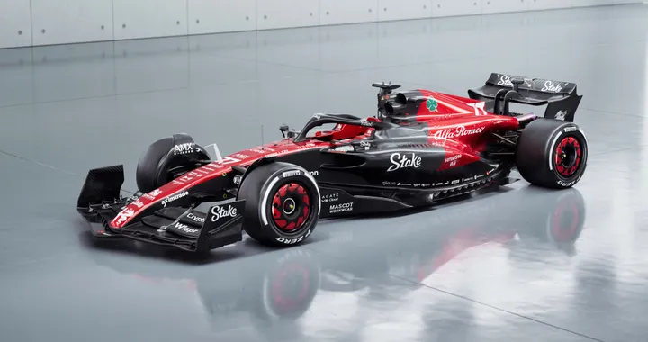 Nuova Alfa Romeo F1, debutta la C43 di Valtteri Bottas e Zhou Guanyu