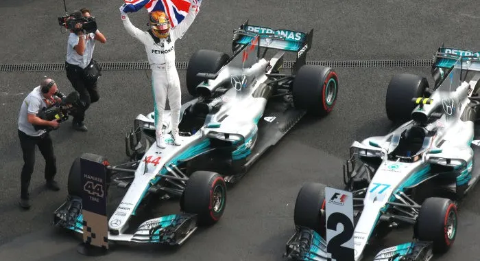 Formula 1: Mercedes-AMG festeggia il quarto titolo di Lewis Hamilton