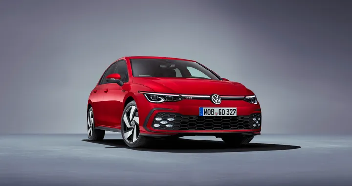Nuova Volkswagen Golf GTI: 245 CV e velocissima in pista