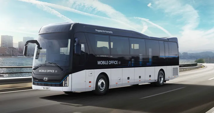 Hyundai Universe Mobile Office, il bus diventa un ufficio mobile