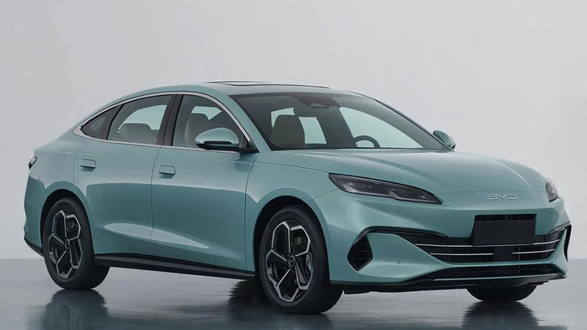 BYD sconta le sue auto e rilancia la guerra dei prezzi in Cina: investitori spaventati