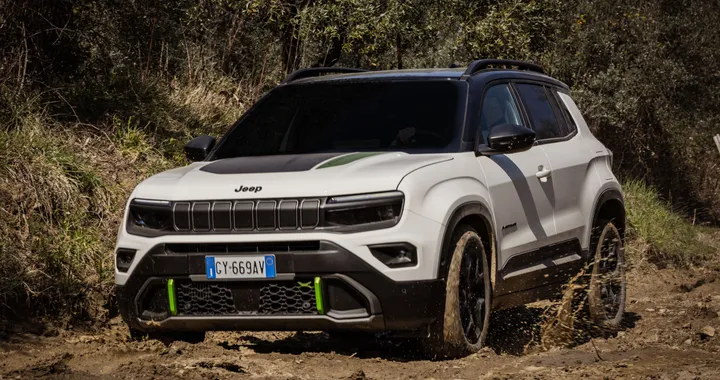 Jeep Avenger, continua il successo. Anche ad aprile 2025 è il SUV più venduto in Italia