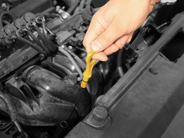 È a meno di 50€ lo strumento per misurare la qualità dell’olio motore