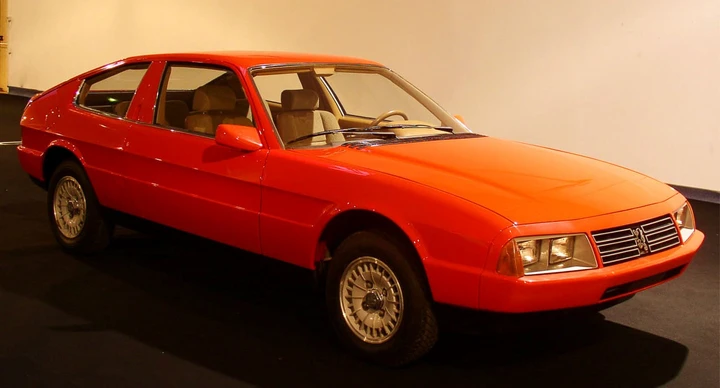 Peugeot E27: la sportiva dimenticata che doveva raccogliere l’eredità della 504