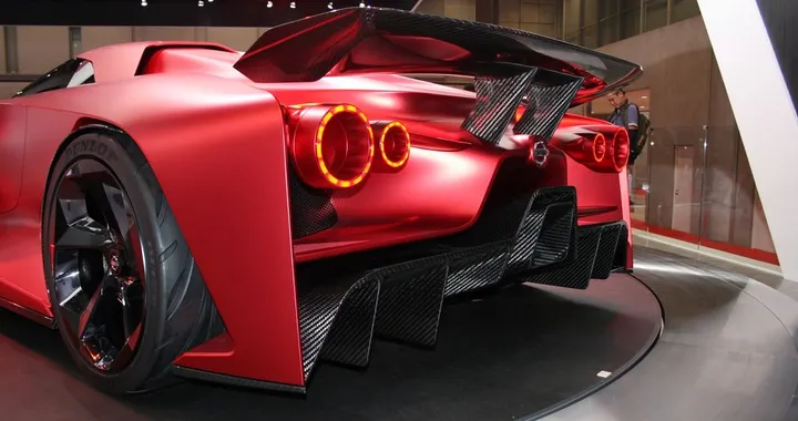 Nissan aggiorna il Concept 2020 Vision Gran Turismo