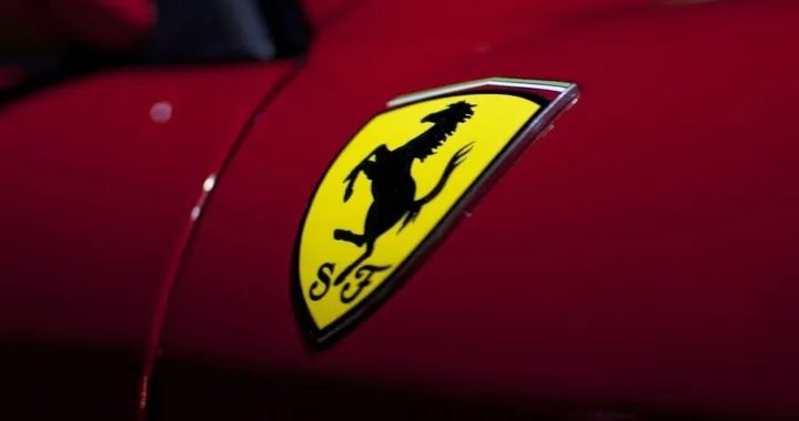 Ferrari non conosce crisi: ricavi in crescita del 4,4% nel secondo trimestre dell’anno