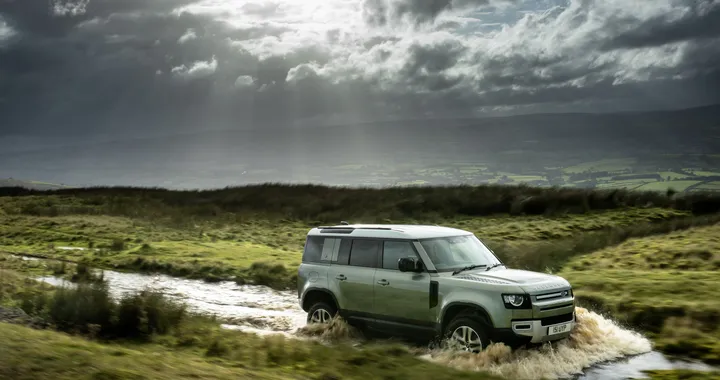 Land Rover Defender Model Year 2021: arrivano l'ibrido Plug-in e tante novità