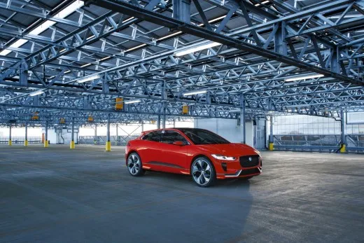 Jaguar I-Pace, il concept si veste di rosso per Ginevra