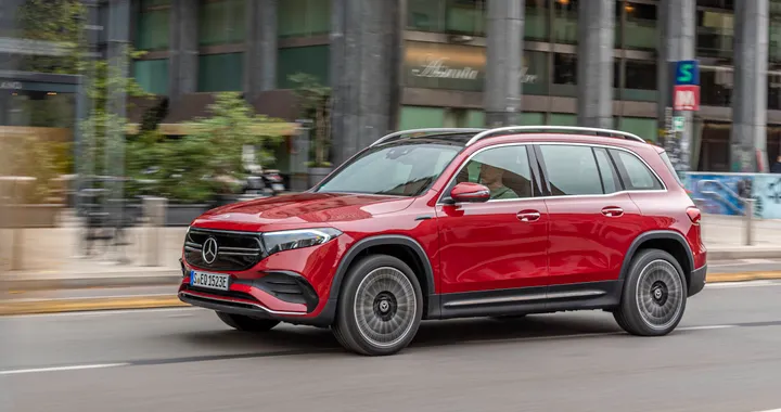 Mercedes EQB, partono le vendite del nuovo SUV elettrico. Fino a 7 posti