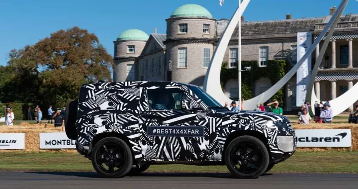 Nuovo Land Rover Defender: il prototipo a Goodwood in attesa del debutto