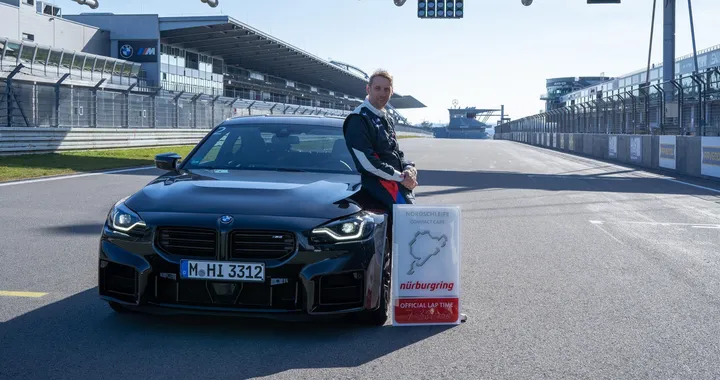 BMW M2 è la nuova regina del Nurburgring: record per il segmento compatte
