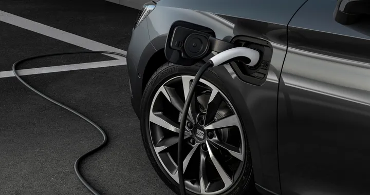 Seat Leon, arriva sul mercato la versione ibrida Plug-in