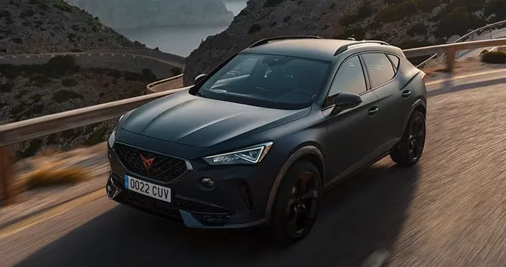 Cupra Formentor, il restyling del SUV è sempre più vicino. Foto spia