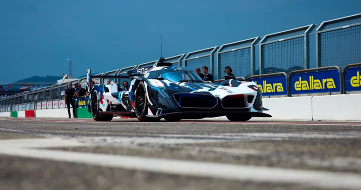 La BMW M Hybrid V8 si prepara per il ritorno a Le Mans nel 2024