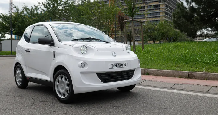 Aixam-Mega, arriva e-Minauto Access: quadriciclo elettrico rivale della Citroen Ami