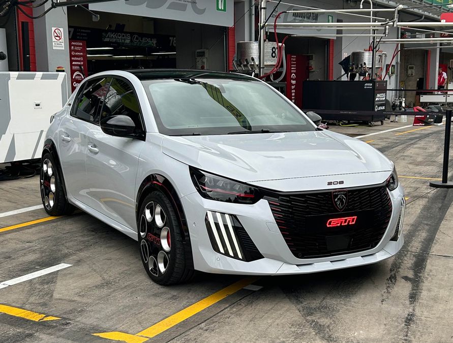 Anteprima: Peugeot 208 GTi: l’abbiamo vista dal vivo all’Autodromo di Imola