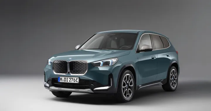 BMW iX1, debutta la nuova versione eDrive20. Autonomia fino a 475 km