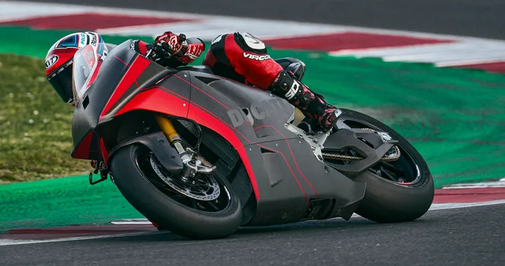 La Ducati elettrica di MotoE debutta in pista. Primi giri a Misano