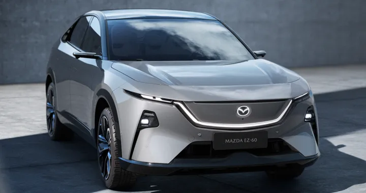 Mazda EZ-60 fa il suo debutto ufficiale: elettrico o con range extender. Specifiche