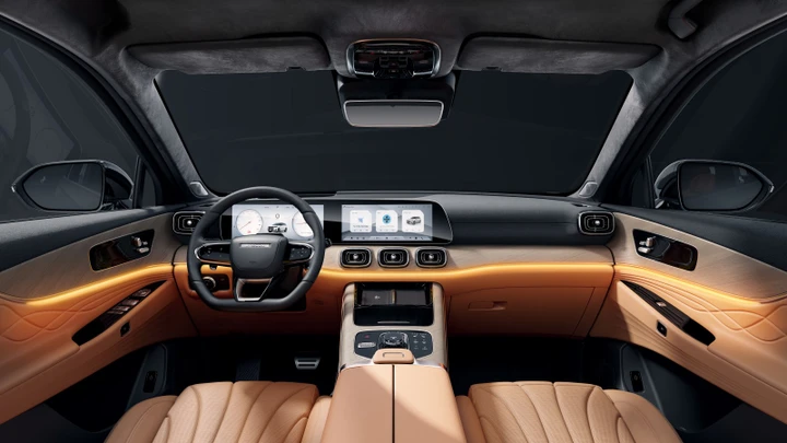 Jaecoo 8, interni e bagagliaio della nuova ammiraglia ibrida Plug-in