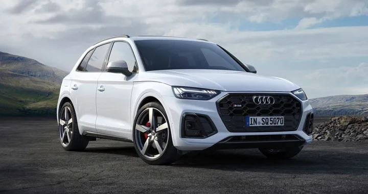 Audi SQ5, in arrivo la nuova generazione. Foto spia