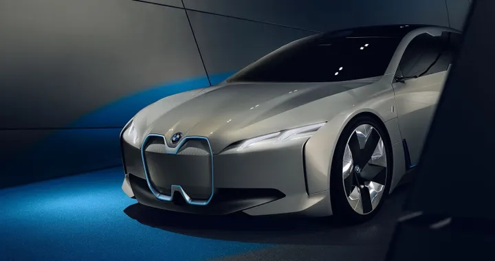 BMW i4: autonomia fino a 700 km per l'elettrica mainstream | RUMOR