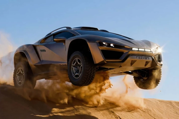 Trasformano una Lamborghini in un mostro per la Dakar, l’ultima follia targata Rezvani