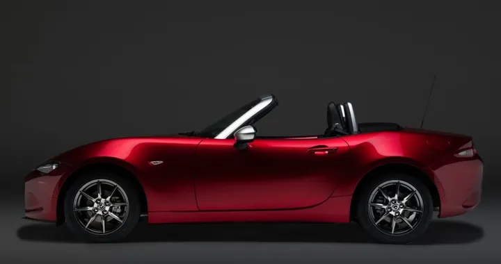 Mazda MX-5 Pollini Heritage: la terza delle Limited Edition punta allo stile